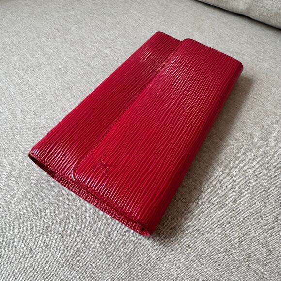 Louis Vuitton Epi Alma PM Red Textured Leather Handbag With Matching Wallet - Picture 9 of 14